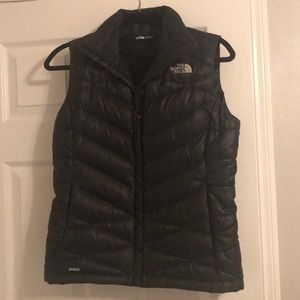Women’s North Face vest